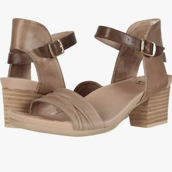 Earth Ivy Symphony Sand Nubuck Sandal Block Heels size 7 - Picture 1 of 16